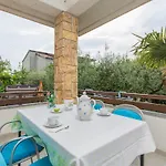 Emili Gostinjska kuća 3*
