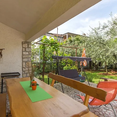 Emili Gostinjska kuća 3*