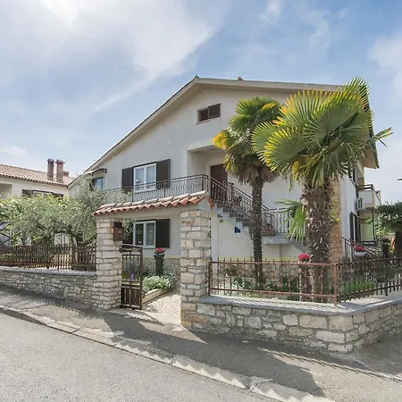 Guest house Emili 3*