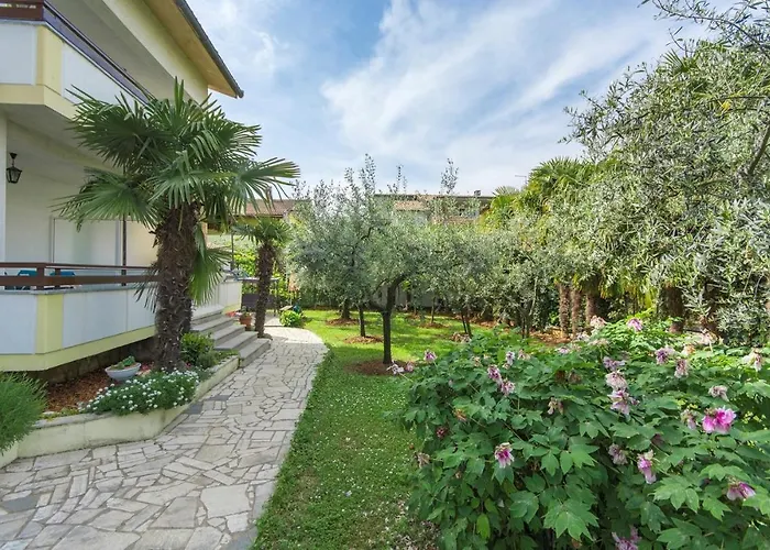 Emili Gostinjska kuća 3*