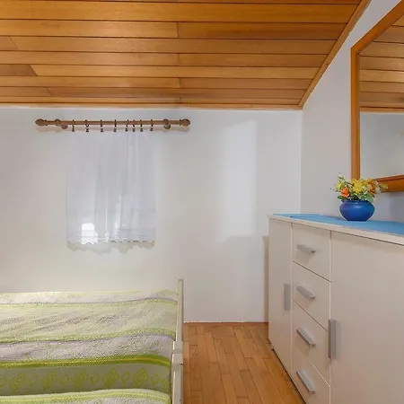 Emili ゲストハウス ポレッチ